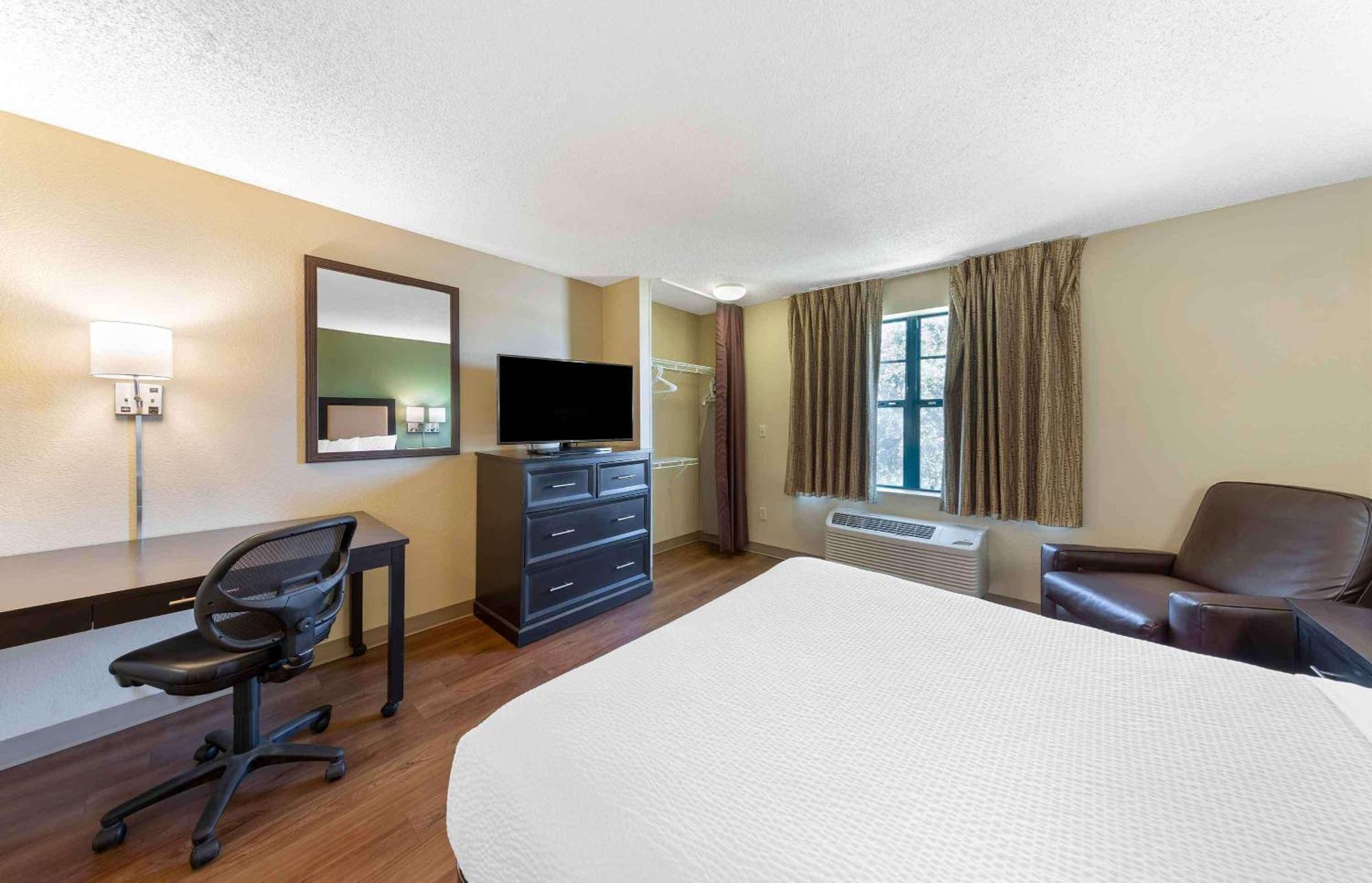 Extended Stay America Select Suites Tampa Airport Memorial Hwy Luaran gambar