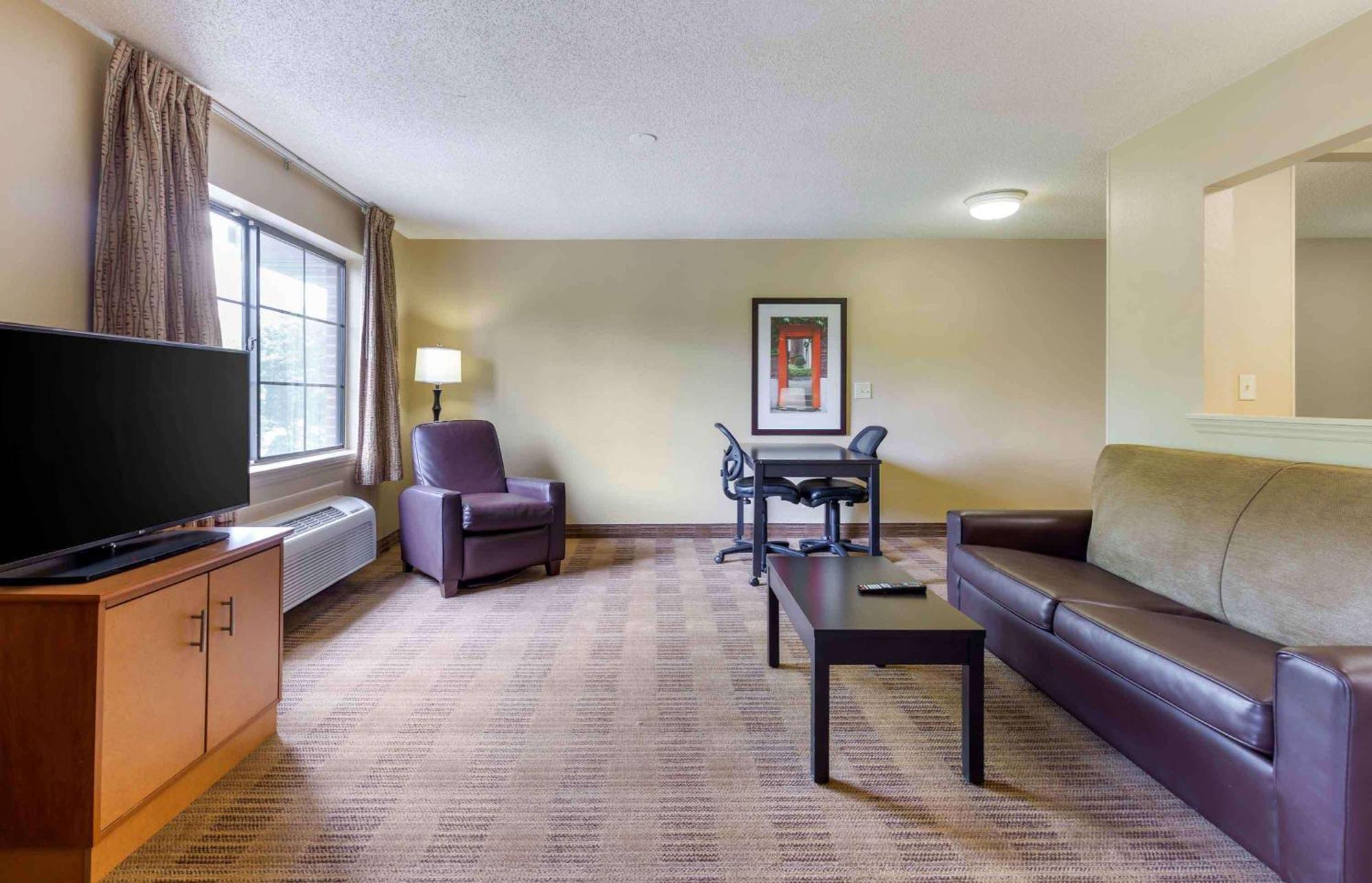 Extended Stay America Select Suites Tampa Airport Memorial Hwy Luaran gambar